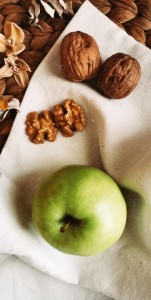 spuntino mela noci